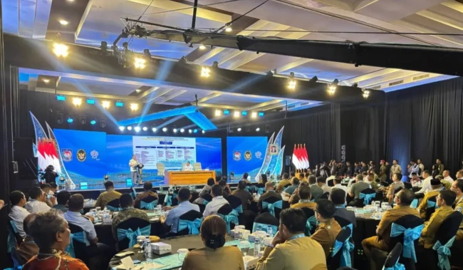 Bupati Ratu Wulla dan Ketua DPRD SBD Hadiri Dialog Strategis Bersama Menko Polkam di Lombok