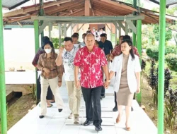 Bupati Yohanis Dade Tegur Pelayanan IGD RSUD Waikabubak, Minta Tak Ada Lagi Pembiaran Pasien