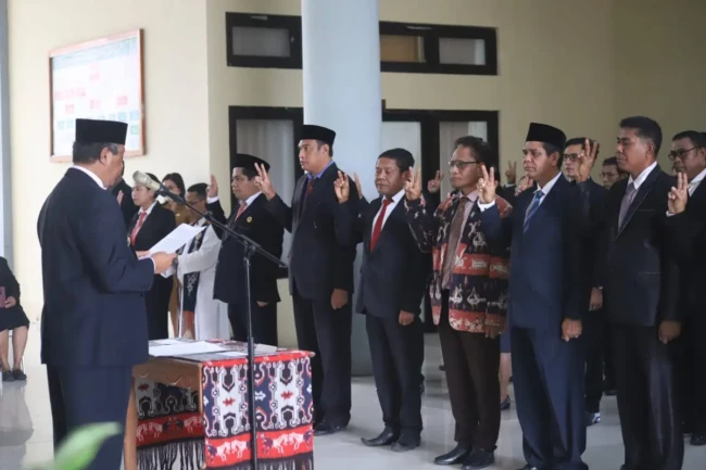 pelantikan sumba tengah