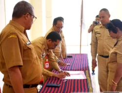 Sekda Sumba Barat Daya Tekankan Kesinambungan Program dalam Sertijab Pejabat