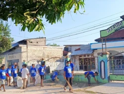 HUT ke-25 Partai Demokrat, DPC SBD Gelar Aksi Bersih Lingkungan di Kota Tambolaka